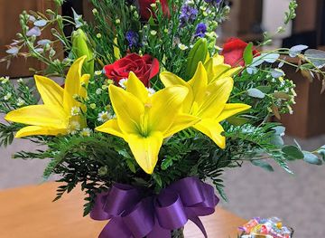 kansas/garden-city/shop/berta-s-flowers-festivities