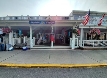 ohio/put-in-bay/shop/mariner-s-locker