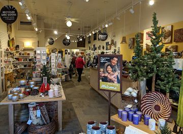 illinois/champaign/shop/ten-thousand-villages