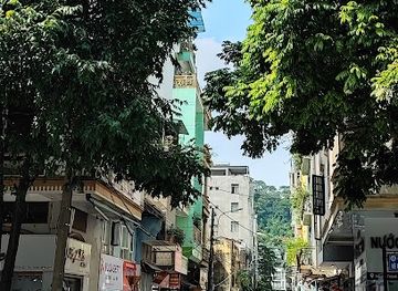 vietnam/cat-ba-island/shop/shop-nuoc-hoa-hoa-phap