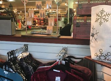 virginia/danville/shop/ginger-bread-house-garden