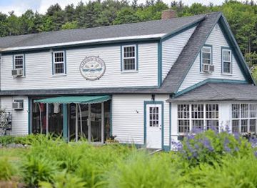 new-hampshire/dartmouth-lake-sunapee-region/shop/harborsidetrading