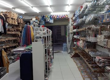 portugal/porto/shop/porto-souvenir-and-gift-shop