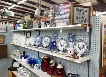 missouri/lebanon/shop/redeemed-antiques-and-uniques-inside-heartland-antique-mall