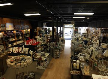 rhode-island/newport-coastline/shop/ben-s-furniture-co