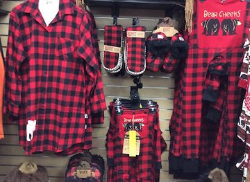 michigan/tahquamenon-falls-state-park/shop/up-north-wilderness