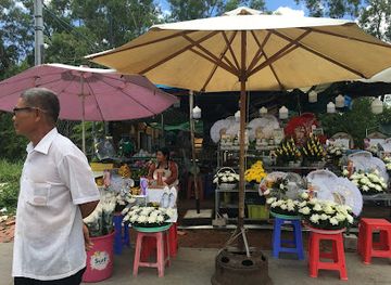 vietnam/con-dao-islands/shop/do-le-co-sau-maria-nga