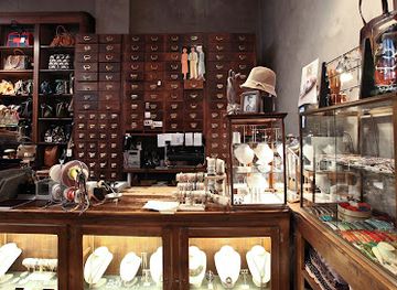 belgium/ghent/patershol/shop/au-bon-marche
