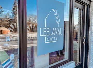 michigan/sleeping-bear-dunes-national-lakeshore/shop/leelanau-gifts