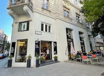 hungary/budapest/shop/impact-shop-budapest-local-social-natural-gourmet-design-fashion-gifts