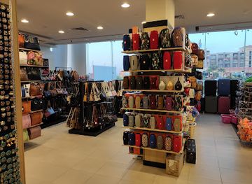 egypt/red-sea-coast/shop/3-pyramids-shopping-center-free-wi-fi-free-round-trip-transfer