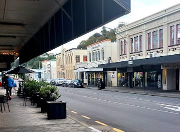 new-zealand/napier/shop/degas-womens-clothing-fashion-boutique