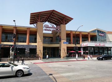 california/san-fernando-valley/shop/burbank-town-center