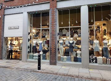 united-kingdom/london/covent-garden/shop/brandy-melville-covent-garden