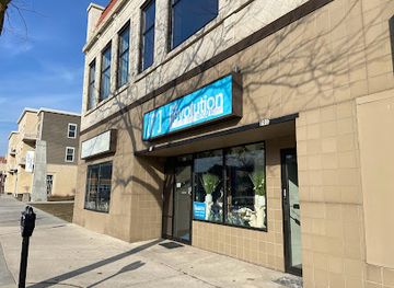 wisconsin/sheboygan/shop/revolution-resale