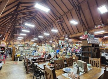 canada/southwestern-ontario/shop/craftworks-and-antiques-at-the-barn