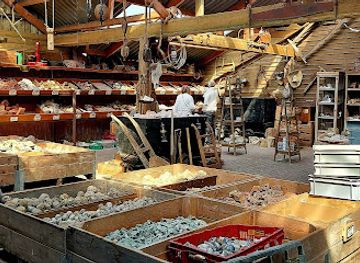 netherlands/giethoorn/shop/mtn-giethoorn