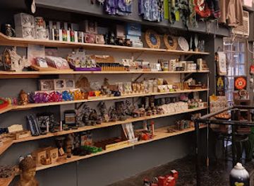 connecticut/windham-county/shop/grafitti-hot-gifts-cool-things-smoke-and-vape-shop