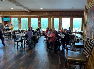 montana/glacier-national-park/shop/glacier-perk-cafe