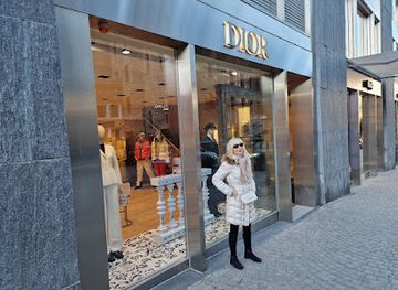 switzerland/st-moritz/shop/louis-vuitton-st-moritz