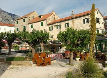 croatia/makarska-riviera/shop/yeti