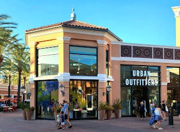 california/irvine/shop/urban-outfitters