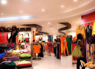 zambia/southern-province/shop/mud-boutique-cairo-road