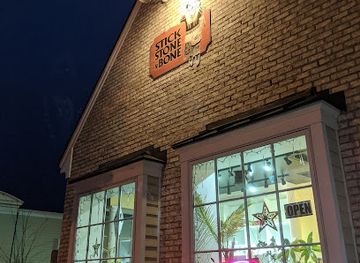 virginia/williamsburg/shop/stick-stone-bone