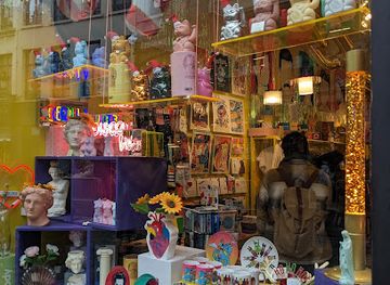 belgium/brussels-capital-region/shop/present