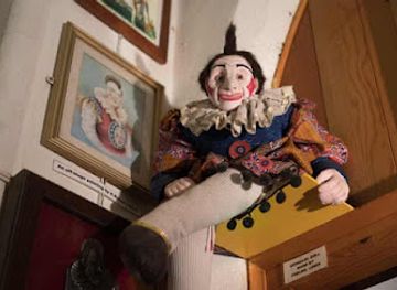 pitcairn-islands/bounty-bay-settlement/shop/pitcairn-islands-museum