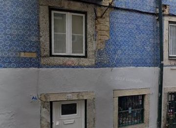 portugal/lisbon/shop/glorious-tourist-shop