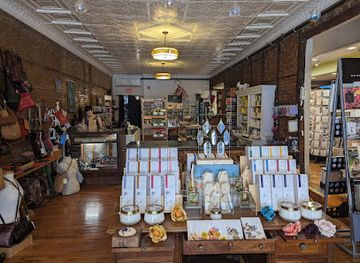 new-york/ithaca/shop/the-dewitt-mall