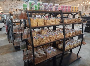 namibia/etosha-national-park/shop/etosha-corner