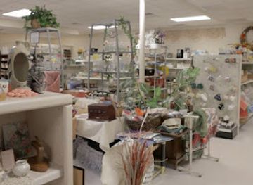 virginia/petersburg/shop/crater-community-hospice-thrift-shop