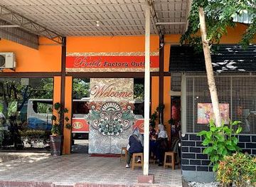 singapore/clarke-quay/shop/batik-factory-outlet