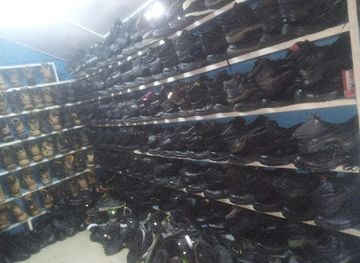 burkina-faso/cascades/shop/gare-rakieta