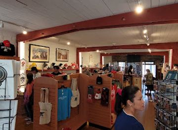 canada/halifax/halifax-waterfront/shop/halifax-citadel-gift-shop