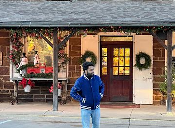 iowa/amana-colonies/shop/international-christmas-market