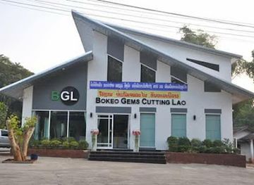 laos/bokeo-province/shop/bokeo-gems-lao