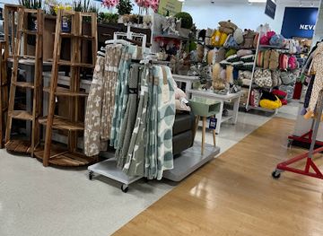 tennessee/reelfoot-lake-area/shop/marshalls