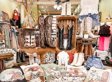 missouri/northeast-missouri/shop/shnurfy-goods-boutique-mercantile