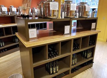 maine/knox-county/shop/fiore-artisan-olive-oils-vinegars