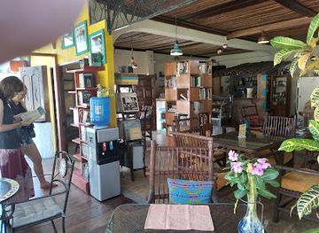 ecuador/galapagos-islands/shop/libreria-legenda-bookery-arts-cafe