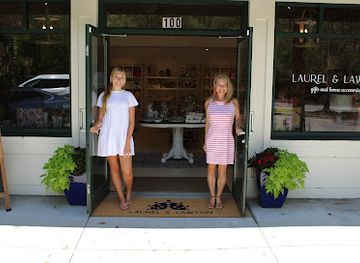 south-carolina/charleston/king-street-historic-district/shop/laurel-lawton