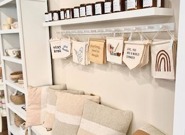 ohio/findlay/shop/light-lovely-fair-trade-boutique