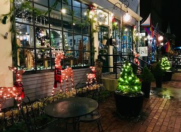 connecticut/bear-mountain/shop/little-fish-gallery-gift