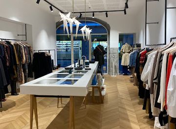 france/grenoble/shop/village