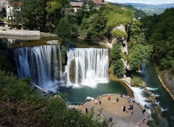 bosnia-and-herzegovina/jajce-waterfalls/shop/jajce-slapovi