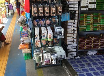 myanmar-burma/naypyidaw/shop/rhwemha-pkhrangstio