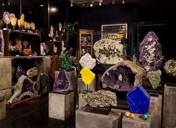 thailand/phuket-province/shop/fe2-decor-co-ltd-rare-crystal-unique-jewelry-fine-gifts-phuket-thailand